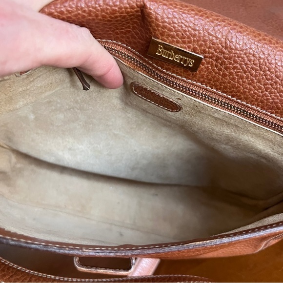 Burberry Vintage Leather Flap Crossbody Bag - Picture 5 of 13